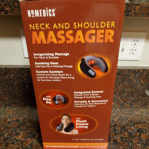 Homedics Neck and Shoulder Massager with Heat - Picture 2 of 6